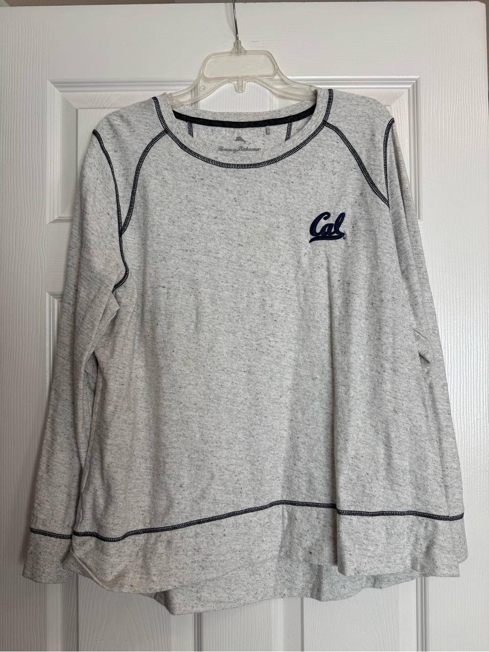 Tommy Bahama Light Gray and Navy Interior Trim Pullover Tee, XL